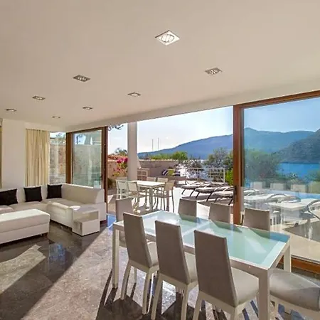 Sleeps 8 Pool Air Con Wifi Villa *