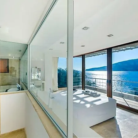 Sleeps 8 Pool Air Con Wifi Villa *