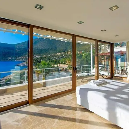 Sleeps 8 Pool Air Con Wifi Villa